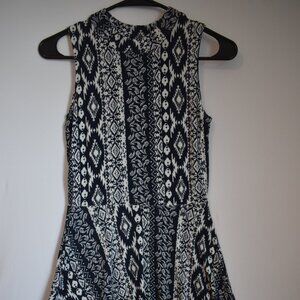 See You Monday Women's Navy and White Sleeveless Dress‎ Size Medium